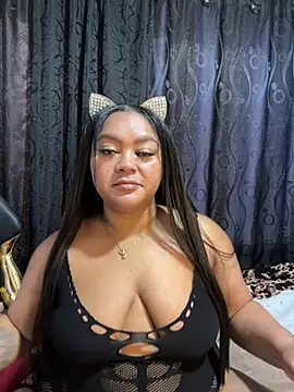 yanza2002 online show from March 2, 2025, 8:50 pm