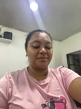 yanza2002 online show from October 6, 2025, 11:24 pm