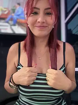 LINDA PATTY94 online show from January 20, 2025, 10:59 pm