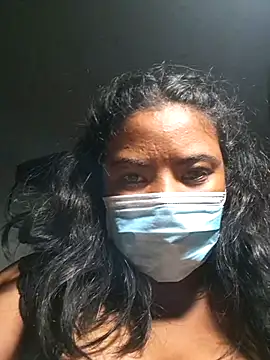 Snapshot of Artinah22 chatting on March 9, 2026, 10:14 pm Artinah22 online show from March 9, 2026, 10:14 pm