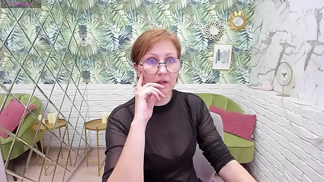 Paris Cherry online show from March 10, 2025, 3:23 am