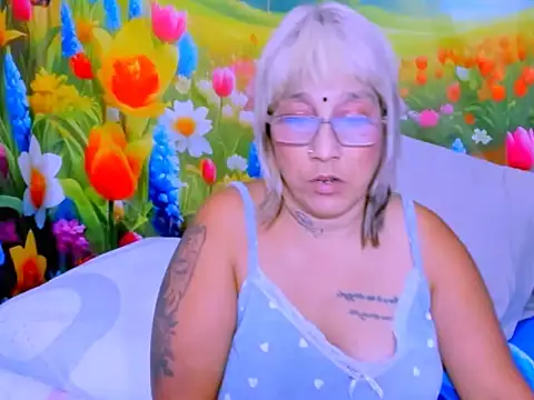 Snapshot of indianroxy chatting on July 2, 2026, 3:23 am indianroxy online show from July 2, 2026, 3:23 am