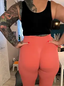 Snapshot of missjenn_x chatting on September 10, 2025, 7:30 am missjenn x online show from September 10, 2025, 7:30 am