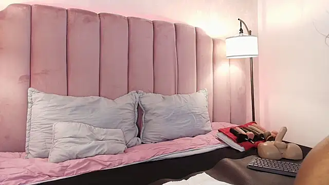 HallyBans online show from March 2, 2025, 12:01 pm