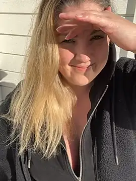 Snapshot of Anna_Alexa chatting on February 14, 2025, 10:59 am Anna Alexa online show from February 14, 2025, 10:59 am