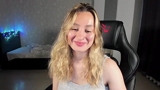 EllaFresh online show from June 18, 2026, 2:12 am