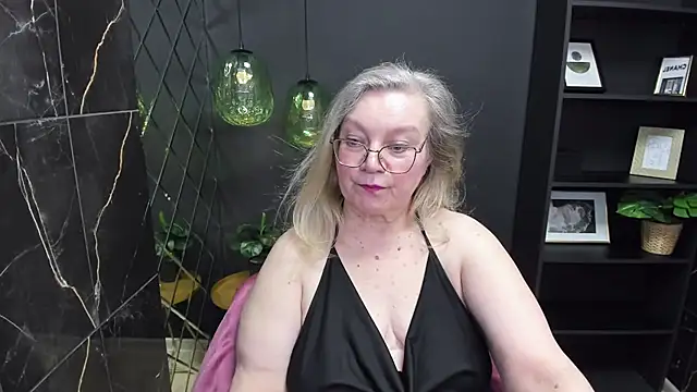 NataliMellow online show from February 25, 2025, 7:25 pm