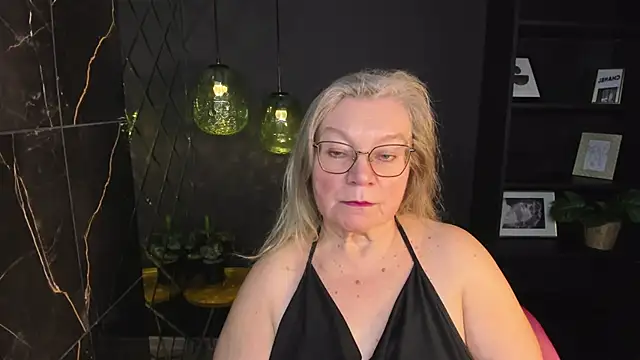 NataliMellow online show from December 1, 2025, 1:16 pm