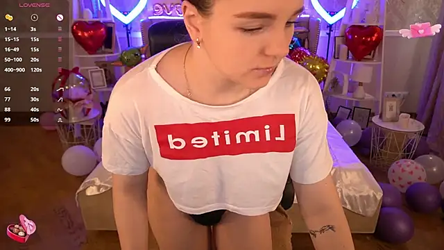 FoxyShy online show from February 19, 2025, 12:55 pm