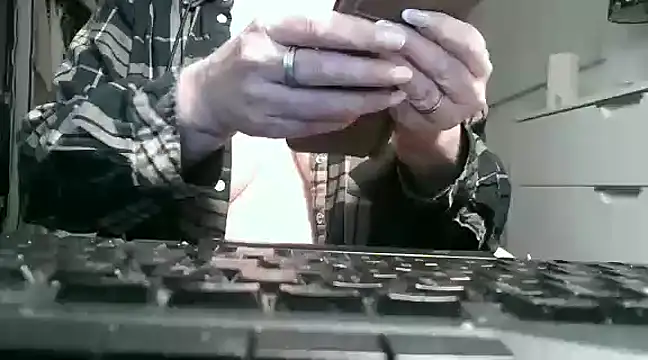 heidi60 online show from February 13, 2025, 7:45 am