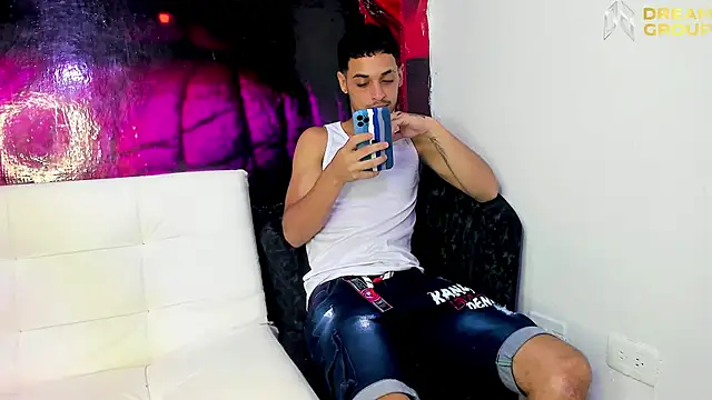 AmazingPartys online show from September 17, 2025, 2:57 am