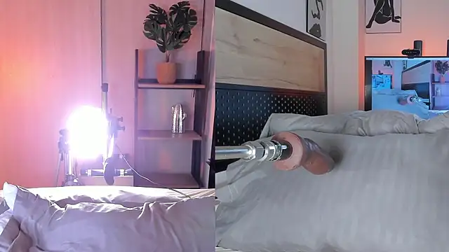 cinnamon afrodit online show from March 13, 2025, 11:38 pm