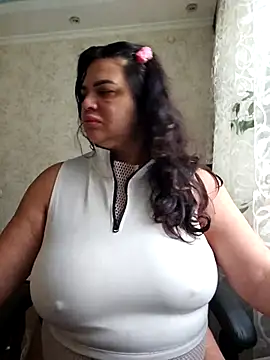 Snapshot of littleRikka chatting on October 12, 2025, 7:29 am littleRikka online show from October 12, 2025, 7:29 am