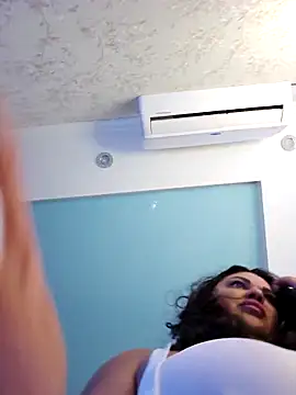 littleRikka online show from November 9, 2025, 9:18 am