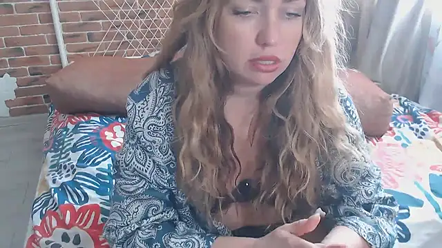 xxkristinaxx online show from February 25, 2025, 9:09 am