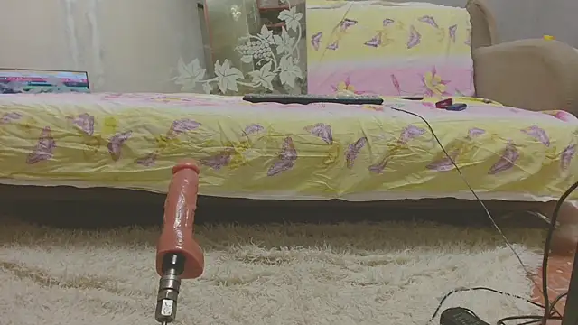 AlinasissyXX online show from November 28, 2025, 10:12 pm