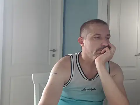 Snapshot of MisterFaithRO chatting on June 7, 2026, 1:26 pm MisterFaithRO online show from June 7, 2026, 1:26 pm