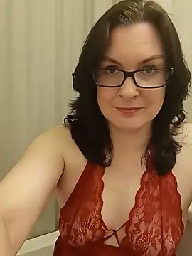 DesreRose online show from June 6, 2026, 6:01 pm