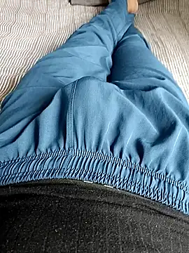 Babyucum4me online show from December 1, 2025, 6:40 am