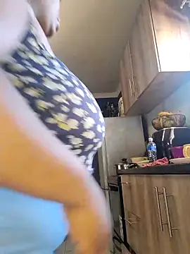 SWEETDOLLY29XX online show from October 10, 2025, 7:18 am