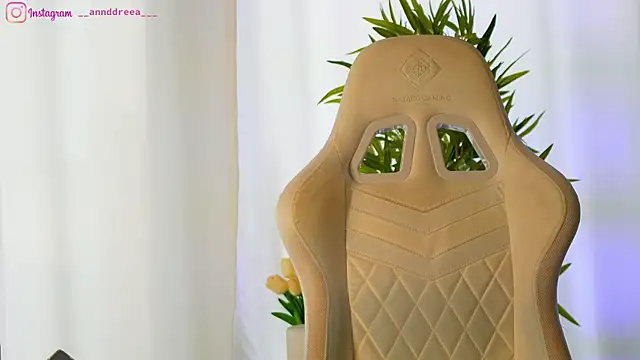 perfectt33n online show from March 3, 2025, 9:55 am