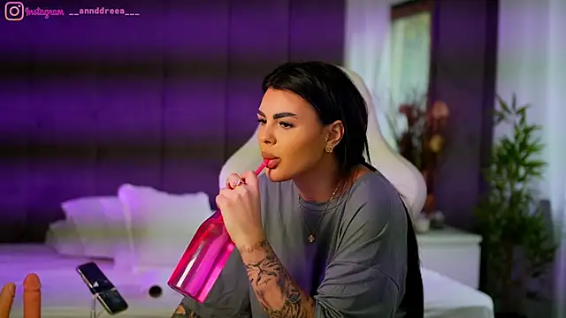 perfectt33n online show from October 16, 2025, 11:33 am