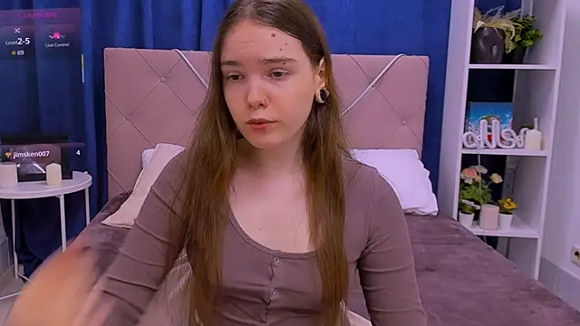 Snapshot of Janie_JJ_Curvie chatting on January 16, 2026, 1:31 am Janie JJ Curvie online show from January 16, 2026, 1:31 am