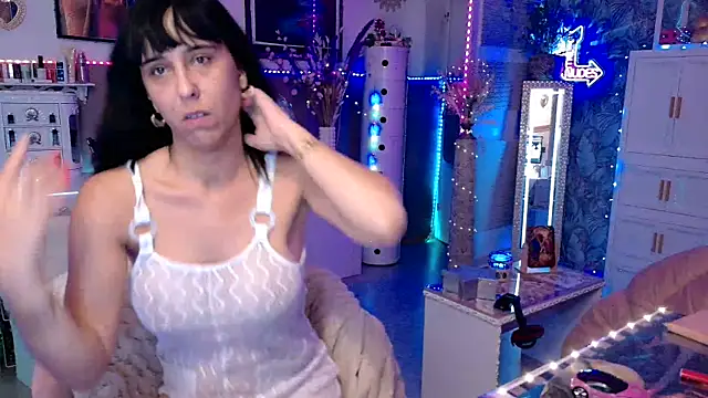 Snapshot of misscectito13 chatting on June 4, 2026, 10:49 pm misscectito13 online show from June 4, 2026, 10:49 pm