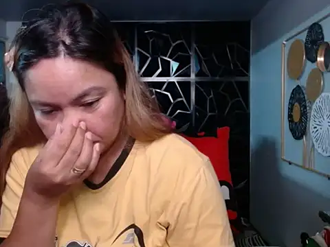 ambersmile online show from September 22, 2025, 10:23 pm