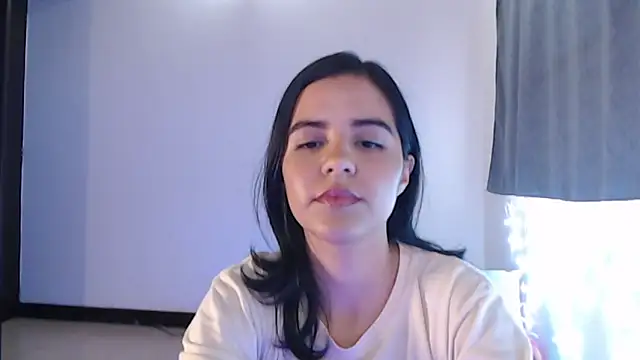 mia collins x online show from February 4, 2026, 9:42 pm