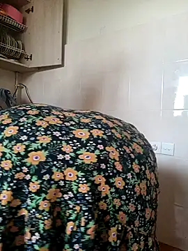  lady red  online show from January 11, 2025, 6:45 am