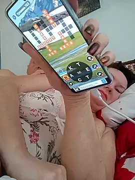  lady red  online show from March 21, 2025, 5:43 am