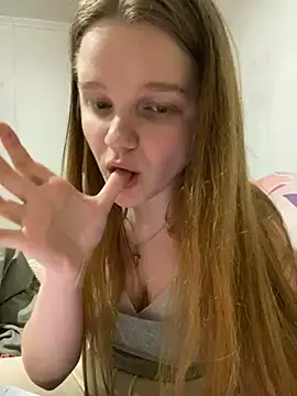 Snapshot of -MimmiLissa- chatting on December 10, 2024, 9:43 pm -MimmiLissa- online show from December 10, 2024, 9:43 pm