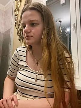 Snapshot of -MimmiLissa- chatting on February 2, 2025, 9:13 pm -MimmiLissa- online show from February 2, 2025, 9:13 pm