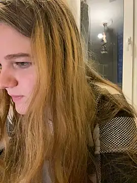 Snapshot of -MimmiLissa- chatting on September 25, 2025, 3:49 pm -MimmiLissa- online show from September 25, 2025, 3:49 pm