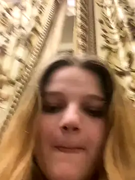 Snapshot of -MimmiLissa- chatting on October 24, 2025, 7:32 pm -MimmiLissa- online show from October 24, 2025, 7:32 pm