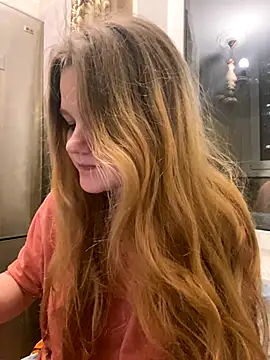 Snapshot of -MimmiLissa- chatting on November 8, 2025, 5:45 pm -MimmiLissa- online show from November 8, 2025, 5:45 pm