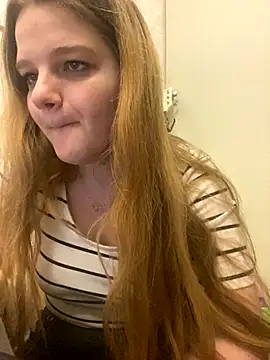 Snapshot of -MimmiLissa- chatting on November 9, 2025, 3:54 pm -MimmiLissa- online show from November 9, 2025, 3:54 pm