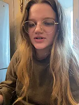 Snapshot of -MimmiLissa- chatting on May 11, 2026, 12:00 pm -MimmiLissa- online show from May 11, 2026, 12:00 pm