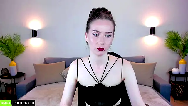 Snapshot of TheWoman__ chatting on May 21, 2026, 10:44 am TheWoman online show from May 21, 2026, 10:44 am