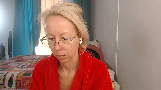 Snapshot of LuxuryNika chatting on September 15, 2025, 7:52 am LuxuryNika online show from September 15, 2025, 7:52 am