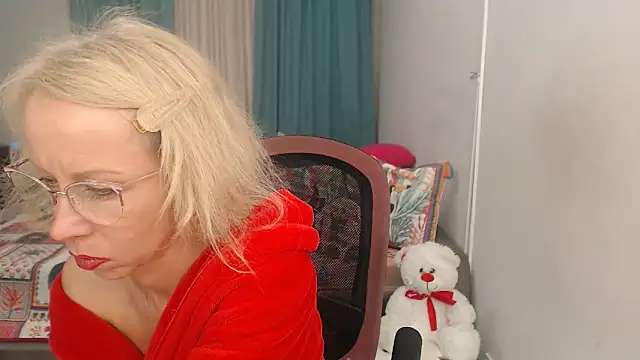 Snapshot of LuxuryNika chatting on September 20, 2025, 5:58 pm LuxuryNika online show from September 20, 2025, 5:58 pm