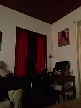 Snapshot of Eze_mole chatting on October 28, 2025, 3:25 pm Eze mole online show from October 28, 2025, 3:25 pm