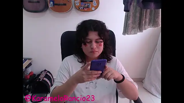 Snapshot of Smoke_trip_Alicia chatting on February 28, 2025, 3:59 pm Smoke trip Alicia online show from February 28, 2025, 3:59 pm