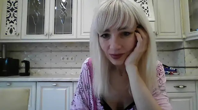 Snapshot of BarbaraKim chatting on December 23, 2024, 9:27 am BarbaraKim online show from December 23, 2024, 9:27 am