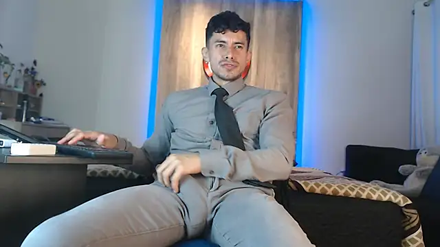 Andrew 4  online show from October 5, 2025, 6:45 am