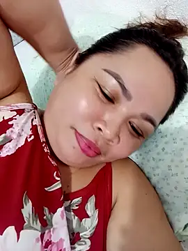 Snapshot of XXLorie_02 chatting on February 19, 2026, 2:29 am XXLorie 02 online show from February 19, 2026, 2:29 am