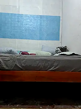 Snapshot of XXLorie_02 chatting on March 8, 2026, 2:04 am XXLorie 02 online show from March 8, 2026, 2:04 am