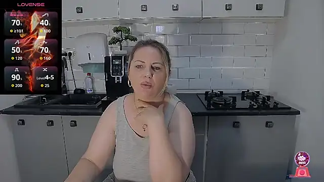 erikaerika online show from June 30, 2026, 7:42 am