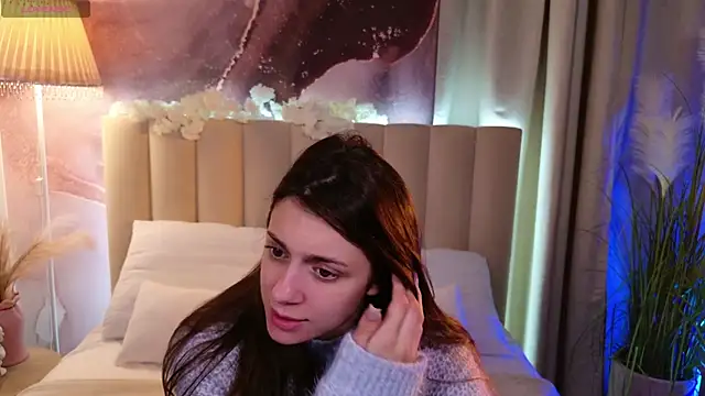 Eille Elfie online show from September 29, 2025, 5:01 am